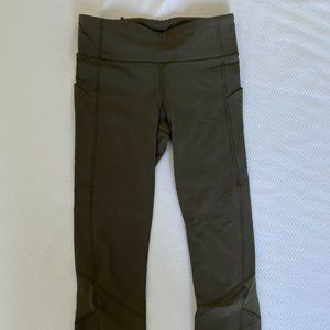 Lululemon cropped leggings olive green size 4
